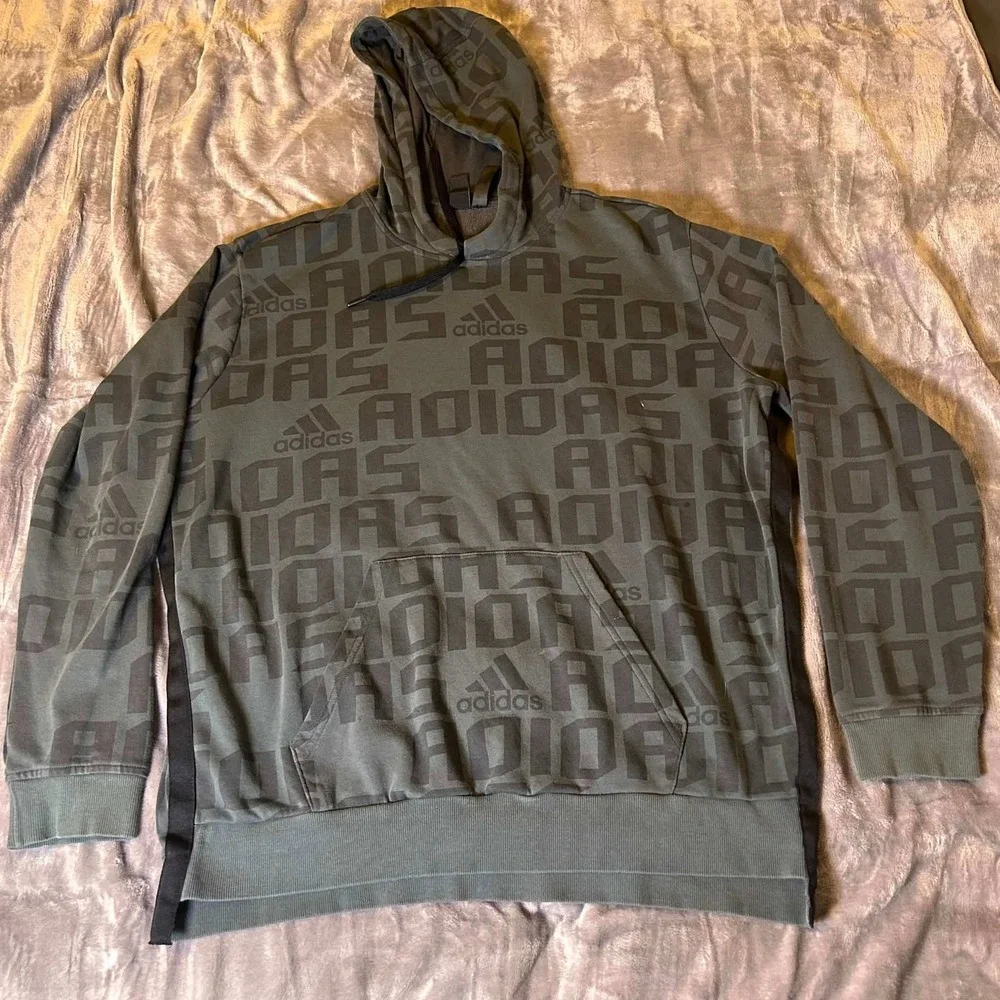 Adidas Mens All Over Print Logo Hoodie Dark Green Split Hem Pullover Size Medium